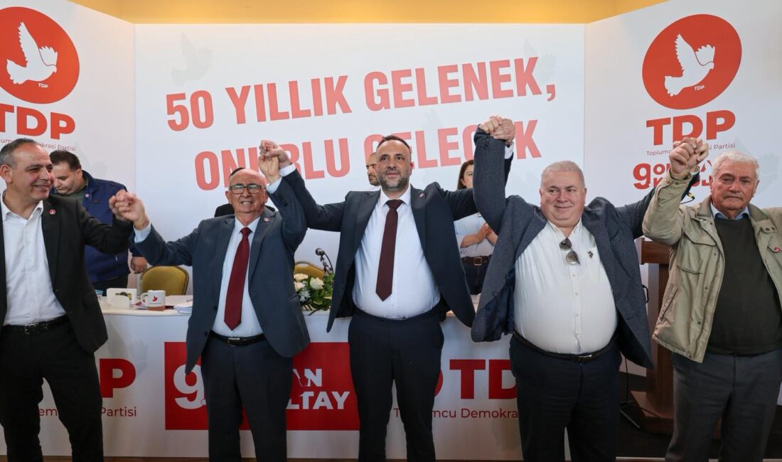 “Etkin güç TDP” diyerek yola devam TDP’nin 9. Olağan Kurultayı’nda Zeki Çeler yeniden genel başkan seçildi.